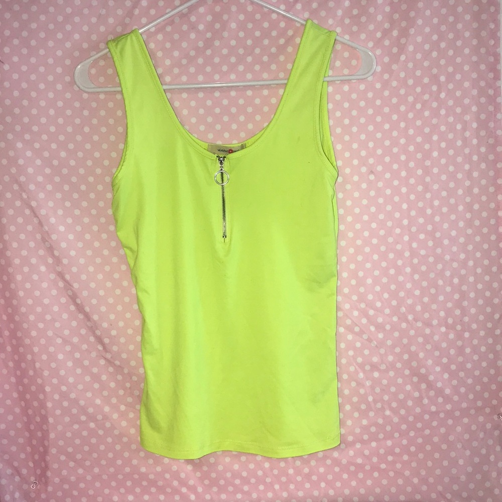 Noen yellow tank top